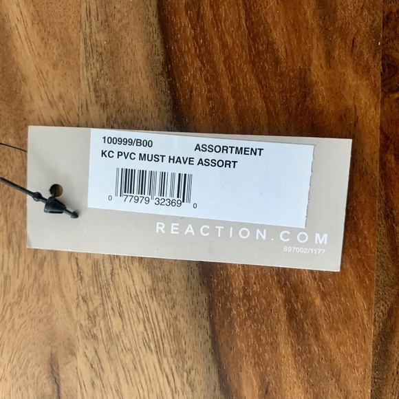 Kenneth Cole Reaction Silver Faux Leather Embossed Croc Logo Plate Bifold Wallet - Picture 12 of 12